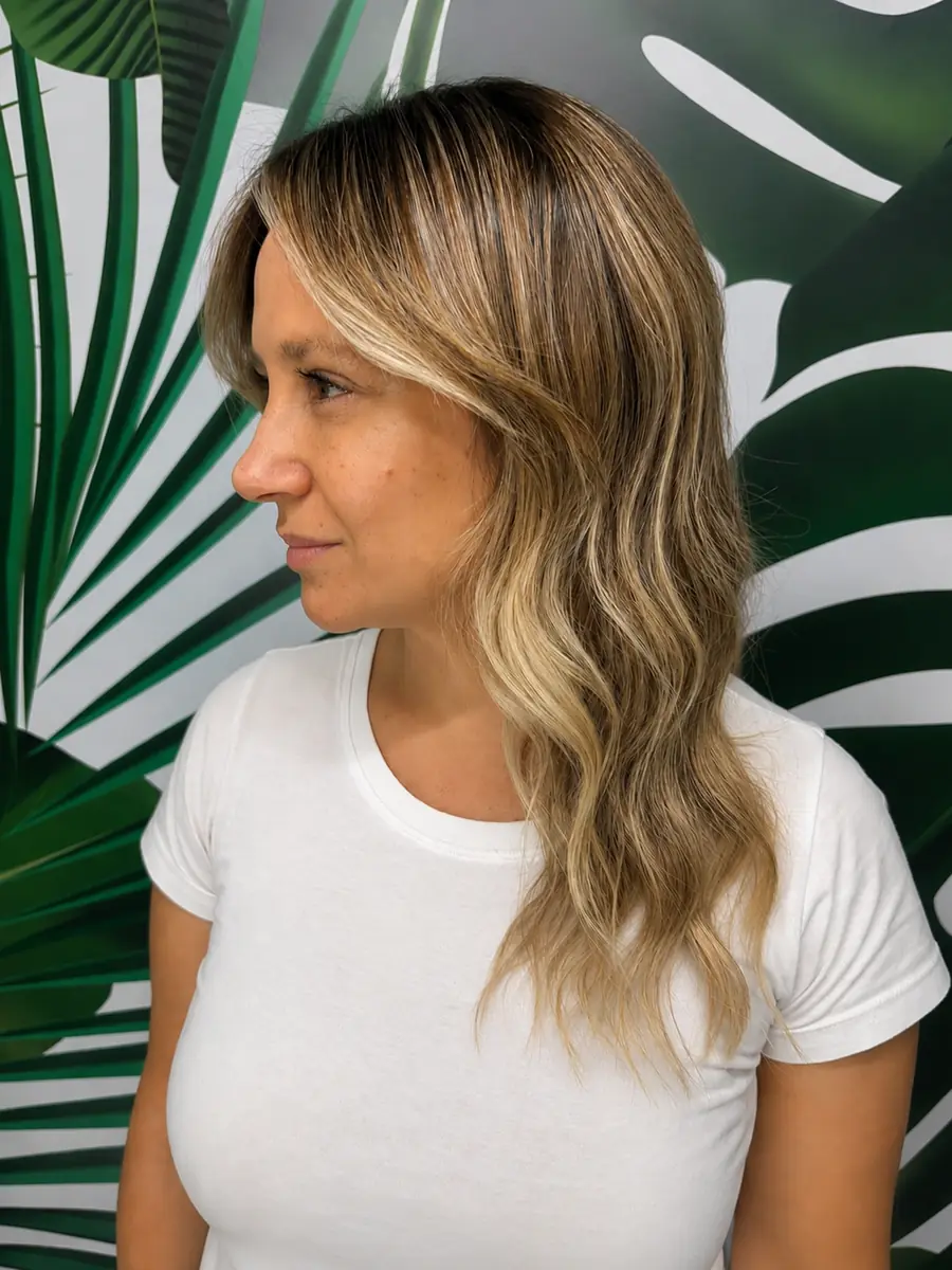 Balayage rubio con ondas